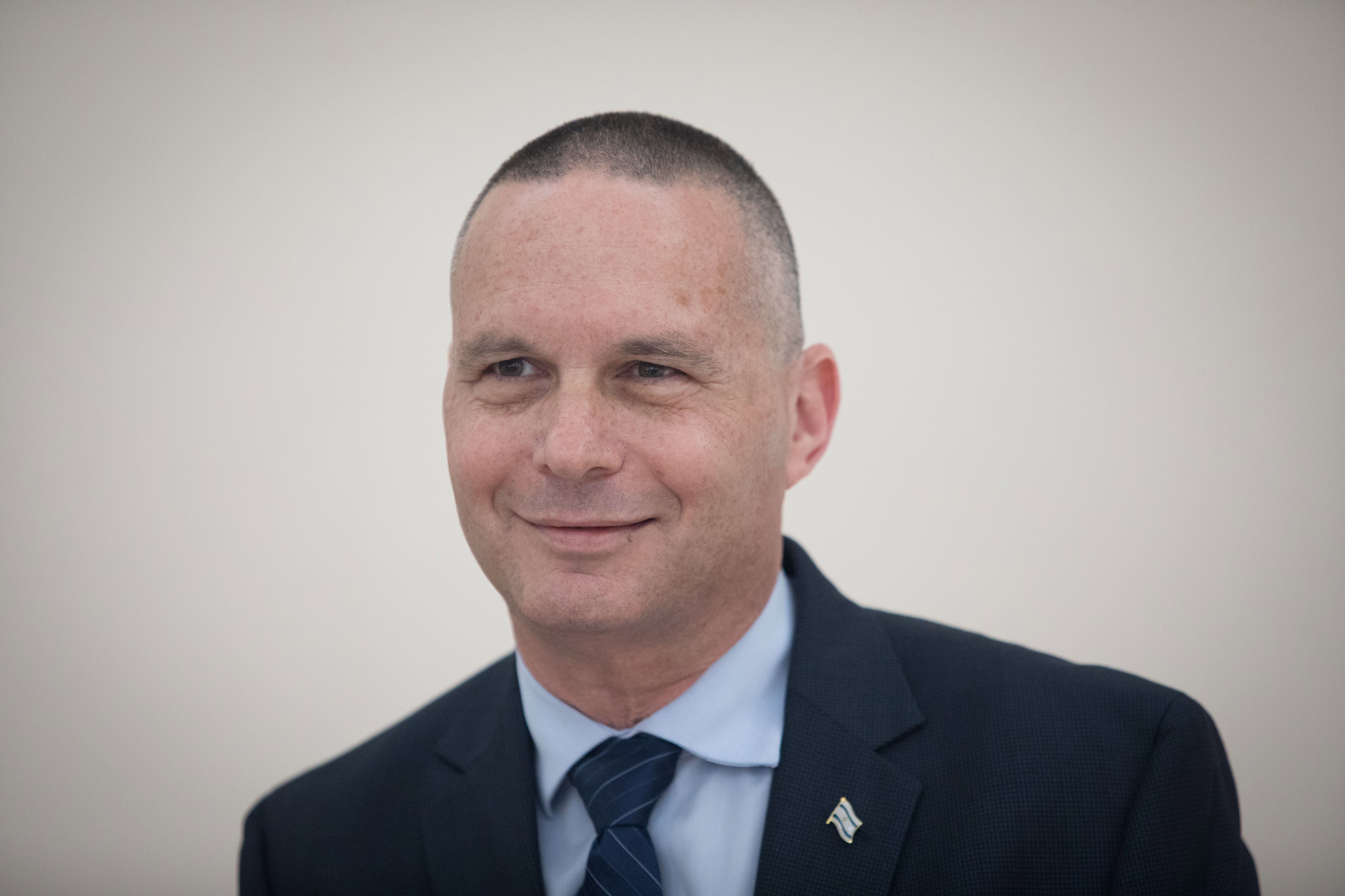 יזהר שי