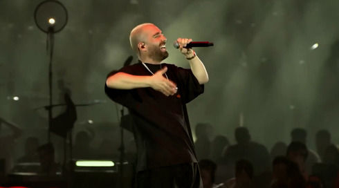 אין יותר אצטדיונים? היורוליג חוזר להיכל מנורה - והאמנים מחפשים במה חדשה