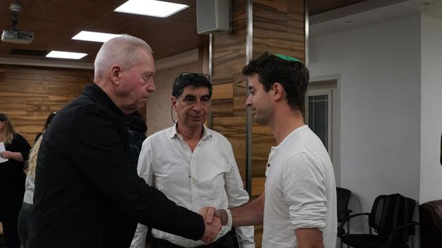 גלנט עם גולין חיילים חטופים אריאל חרמוני
