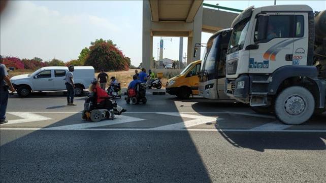הנכים חוסמים את כביש החוף, ספטמבר 2019