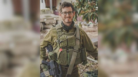 עמר משה גאלדור