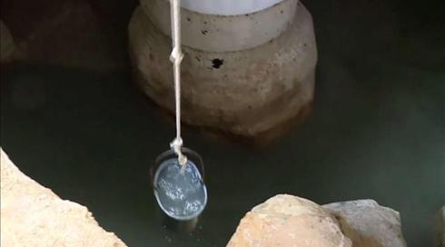 אוצר בלב מדבר: בור המים הסודי שהפך למוקד עלייה לרגל