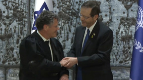 נשיא העליון החדש הושבע - נתניהו, לוין ואוחנה בחרו להיעדר