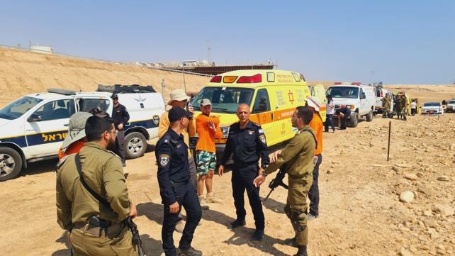 חילוץ מסתננים משטח ממוקש באזור ים המלח 27.08.23