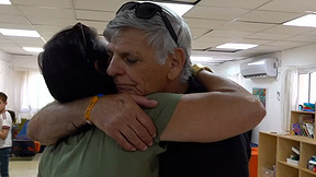 "אין לי ספק שיהיה כאן טוב":  המתנדב שמביא תקווה למשגב עם