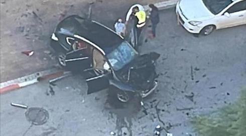 אם ובתה נפצעו בינוני וקל בפיצוץ רכב ברחובות