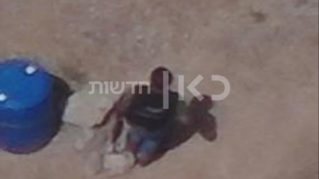 פעיל חיזבאללה בעמדה בשטח ישראל