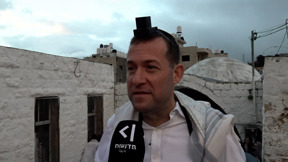לראשונה מזה 25 שנה: יהודים הורשו לעלות לקבר יוסף בשעות היום - "יום חג"