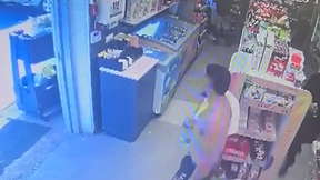 תיעוד של הנעדר אלדר דיין בתחנת דלק