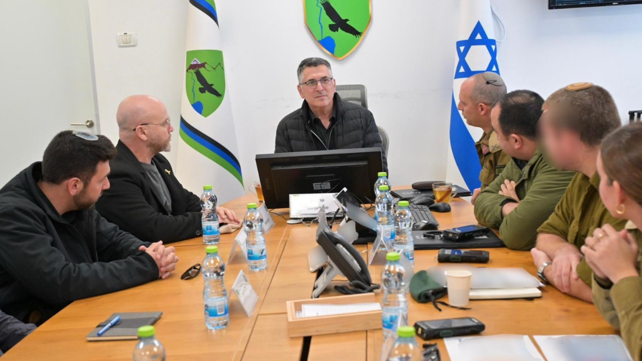 שר החוץ גדעון סער בביקור בגבול סוריה, ינואר 2025