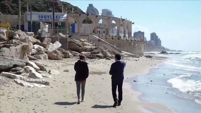 יפעת גליק/ נדל"ן על המים