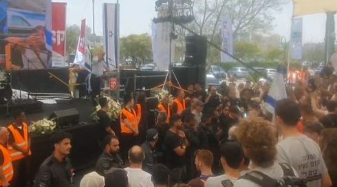 יאיר גולן למפגינים: סיכנתי את חיי ב-7 באוקטובר, תתביישו