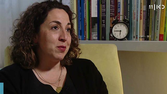 משפחה פוליאמורית על ספת הפסיכולוג 