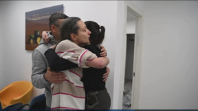 מהתופת בשבי - לחיבוק עם אמא: התצפיתנית קרינה אקרייב חזרה הביתה