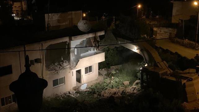 צה"ל הורס את הקומה העליונה בביתו של המחבל קאסם שיבלי בכפר כובר, 11 במאי 2020