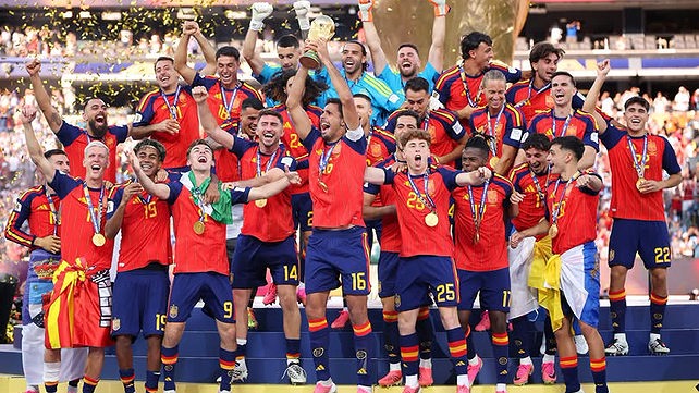 تتويج المنتخب الاسباني