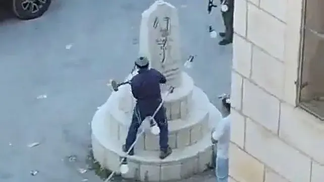 سوكوت يهدم النصب التذكاري في مادما