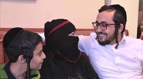 "לא האמנתי שאחבק אותם שוב": המשפחה היהודית מתימן שהתאחדה אחרי 15 שנה
