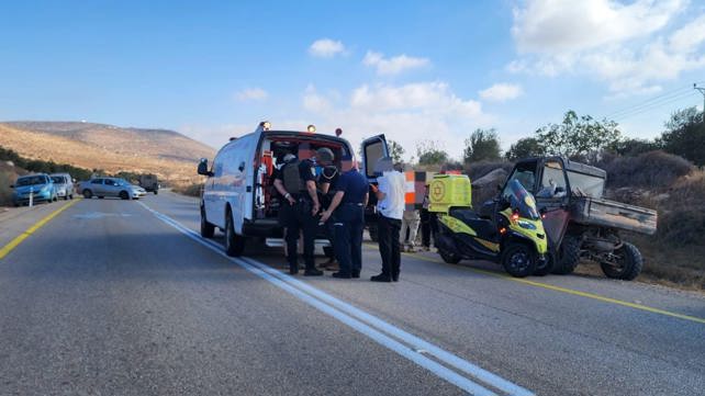 אדם נפצע קל בראשו מזריקת אבן באזור בנימין