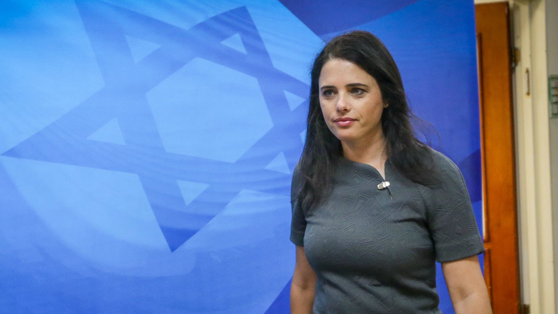 שרת המשפטים איילת שקד בדרך לישיבת הקבינט