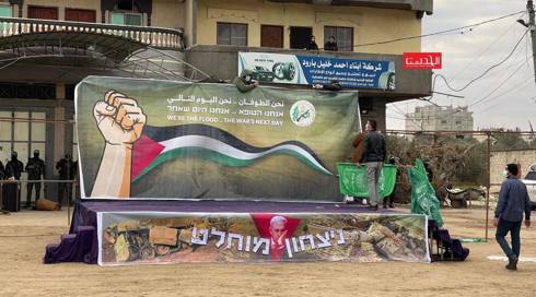 "משפחות חטופים מספרות שקיבלו אות חיים כדי לקדם עצמן בתור"
