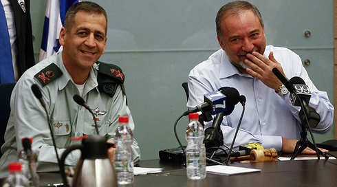 כיצד נשארנו עם מועמד אחד עיקרי במרוץ לרמטכ"לות?
