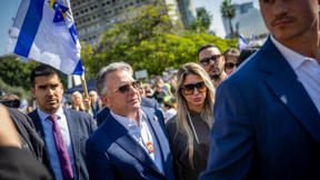 השליח המיוחד של טראמפ, סטיב ויטקוף, בכיכר החטופים בת"א 