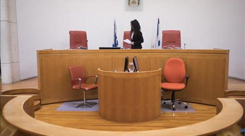 בג"ץ הקפיא את ועדת הבדיקה למח"ש – עד לתשובת שר המשפטים והממשלה