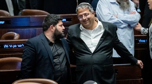 בעוצמה יהודית שוקלים להכריז על אלמוג כהן כפורש סיעה