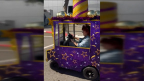 קורעת את הבמה בקלנועית: ציפי שביט חוזרת לשמח את הקהל