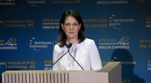 שרת החוץ הגרמנייה: "חמאס חייב לשחרר את החטופים"