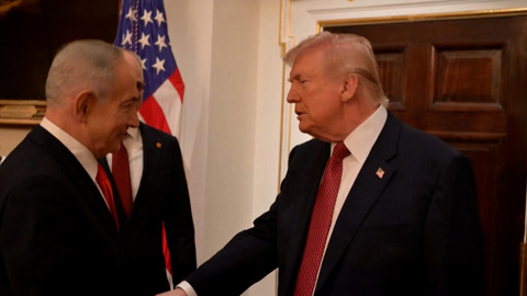 גם אחרי הפגישה עם נתניהו: טראמפ מתעקש להמשיך במו