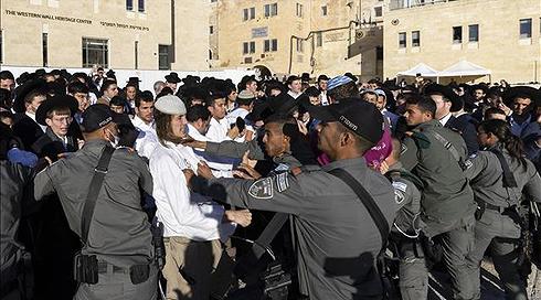 המאבק על הכותל: החרדים ניצחו בקרב - המערכה נראית כבר אבודה