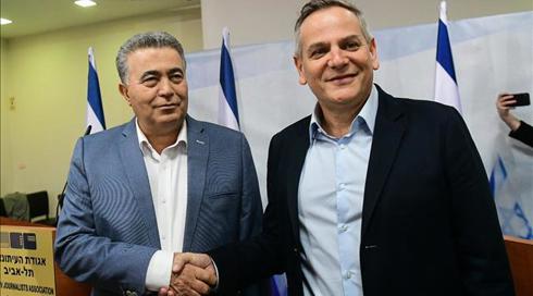 בדרך לממשלה? עמיר פרץ מפרק את העבודה-מרצ