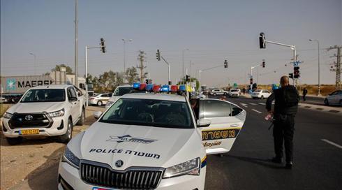 הרקע - רומנטי: שני נהגים התקוטטו בכביש באזור מודיעין