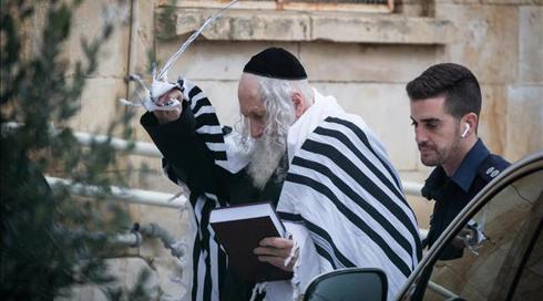 פרשת ברלנד: הוארך מעצר איש הכספים