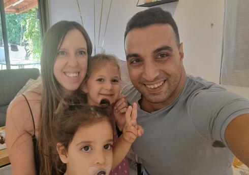 משפחת אשר, יוני, דורון, רז ואביב