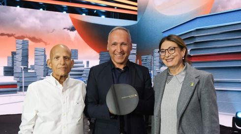 יוסי אבני-לוי זכה בפרס ספיר לספרות על "שלושה ימים בקיץ"