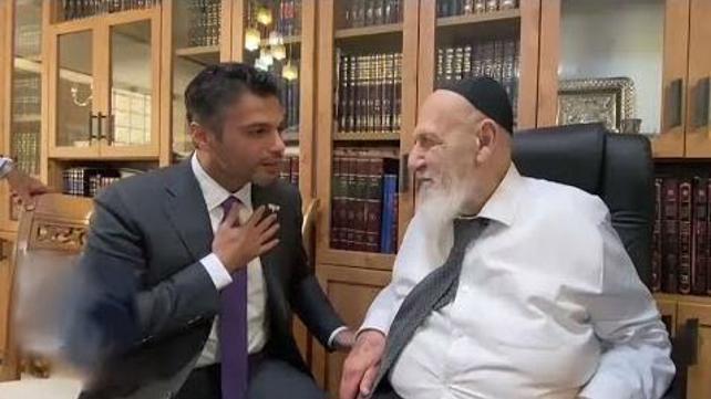 מנהיג ש"ס הרב שלום כהן ושגריר האמירויות בישראל 