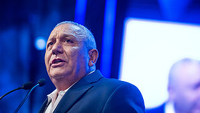 סדקים באופוזיציה: ההתקוטטות של ראשי הגוש - והמבוגר האחראי המפתיע