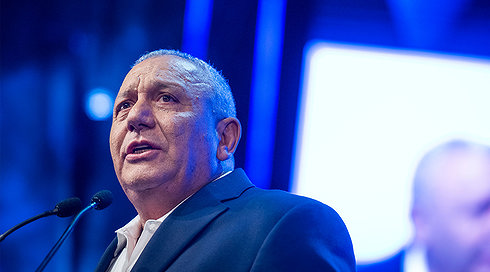 סדקים באופוזיציה: ההתקוטטות של ראשי הגוש - והמבוגר האחראי המפתיע