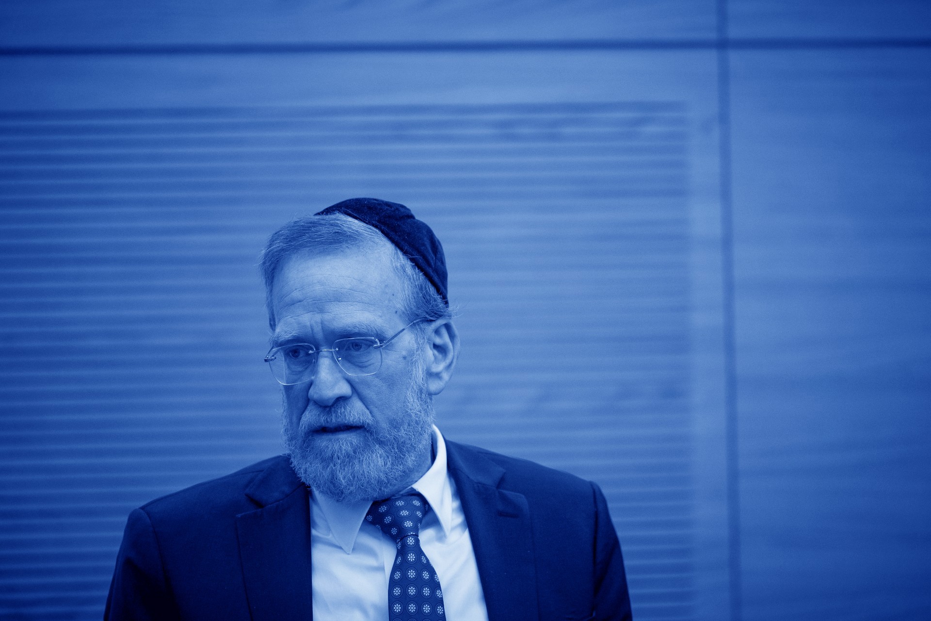"נבחרי ציבור צריכים להוות דוגמה להתנהגות. חבל שפינדרוס בחר דווקא באמירה המזלזלת הזאת": הסלמה במתיחות שבין חברי הכנסת לנציגי משפחות החטופים"