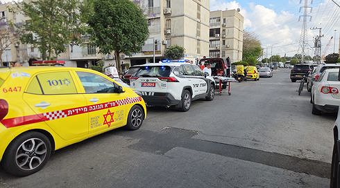 ילדה בת 7 נהרגה לאחר שנפלה מגובה של כארבע קומות בתל אביב