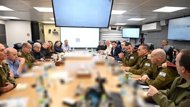נתניהו בהערכת מצב בפיקוד הדרום