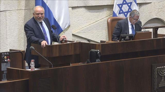 ליברמן מציג את התקציב