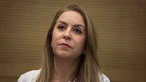אורלי עדס, ארכיון