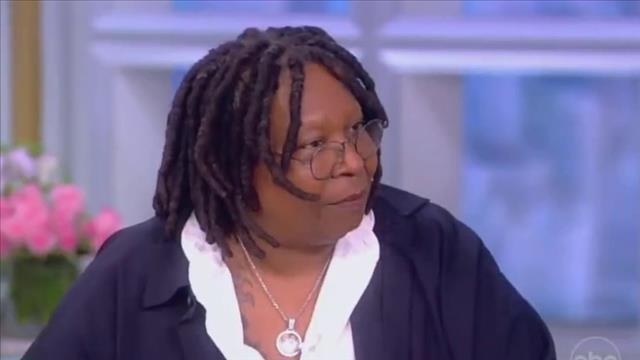 וופי גולדברג בתוכניתה אירוח The View 31.01.22