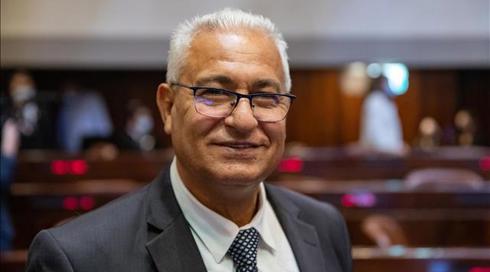 הנדל נגד גנאים: "מי שנפגש עם סלאח פוגע בממשלה"