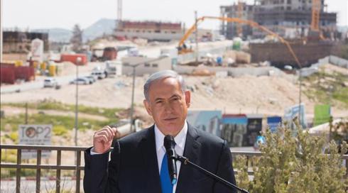 בשל קשיים מדיניים: רה"מ חוסם בנייה בירושלים