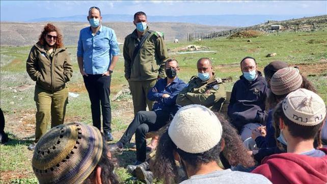 פגישת אלוף פיקוד מרכז ונערי גבעות במאחז מעוז אסתר, 21.02.21